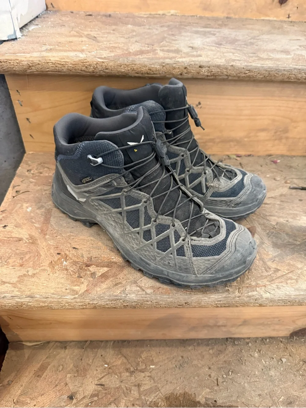 Men's Black Tactical Mid-Height Outdoor Boots